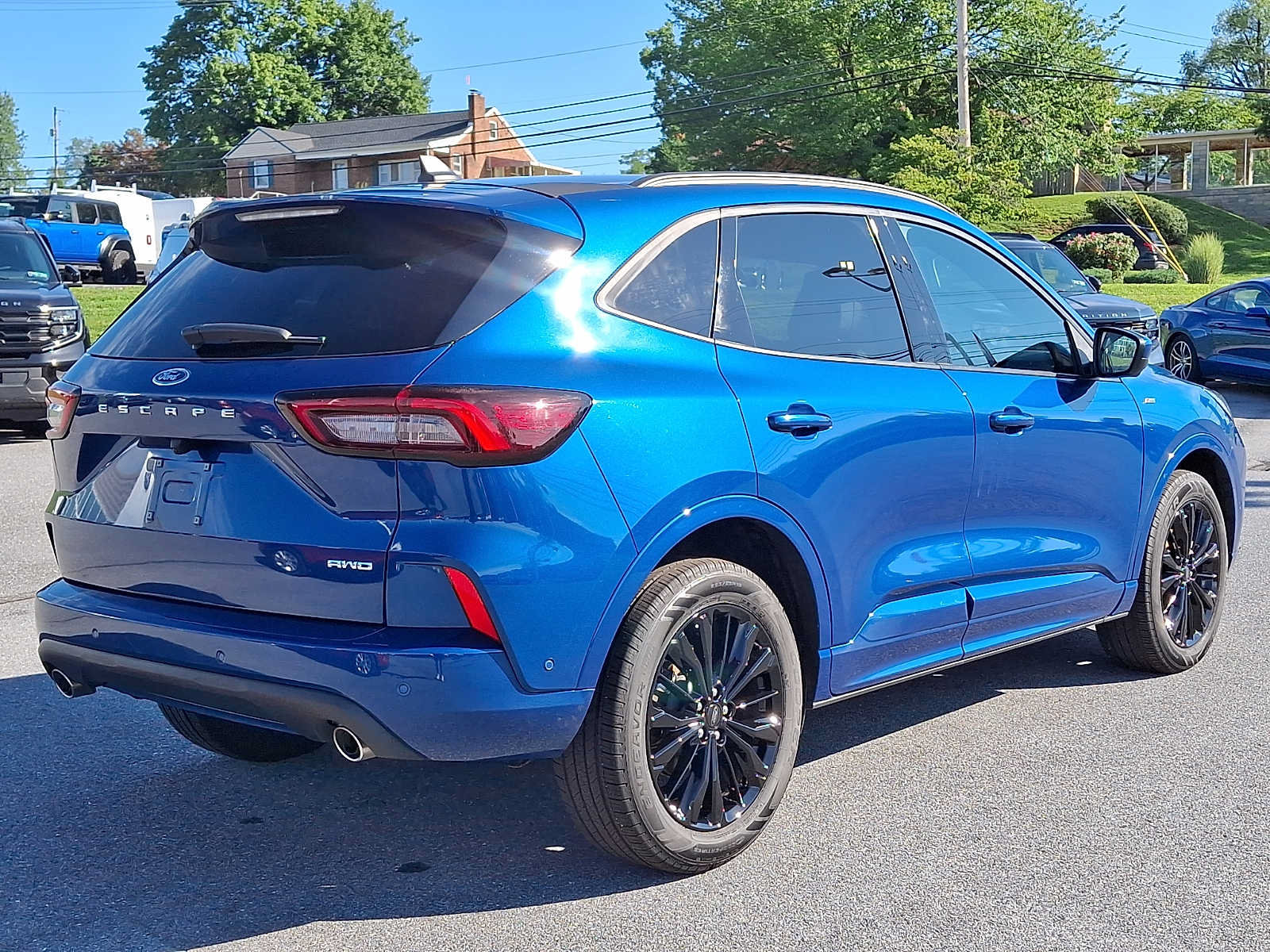 Certified 2023 Ford Escape ST-Line Elite w/ Premium Technology Package AWD/4WD image 6