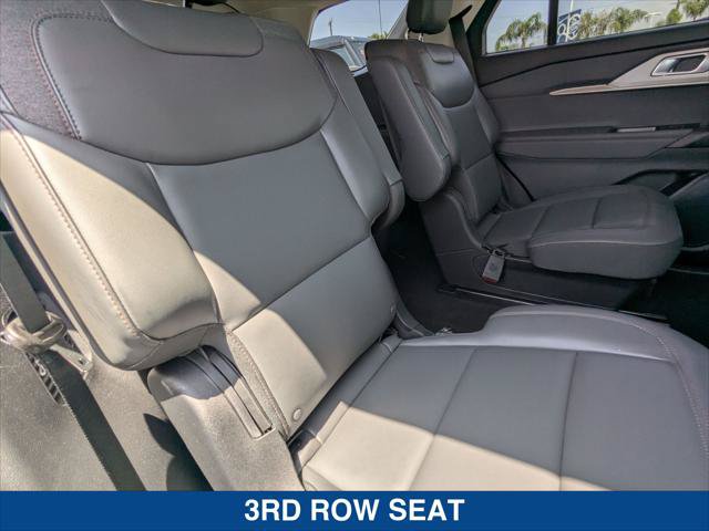 Certified 2025 Ford Explorer Active w/ Active Comfort Package RWD image 21