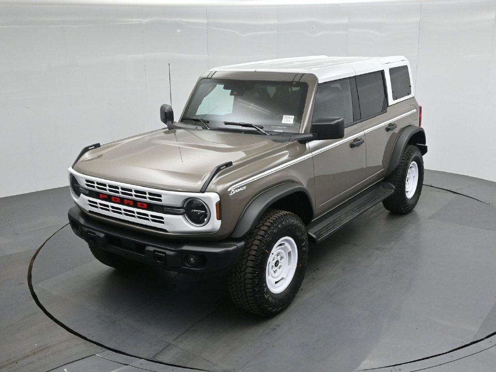 Certified 2026 Ford Bronco Heritage Edition AWD/4WD image 35