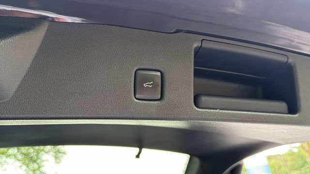 Certified 2024 Ford Escape Platinum AWD/4WD image 19