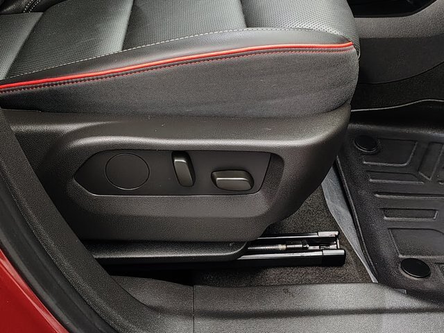 Used 2023 Buick Envision Essence w/ Technology Package I AWD/4WD image 29