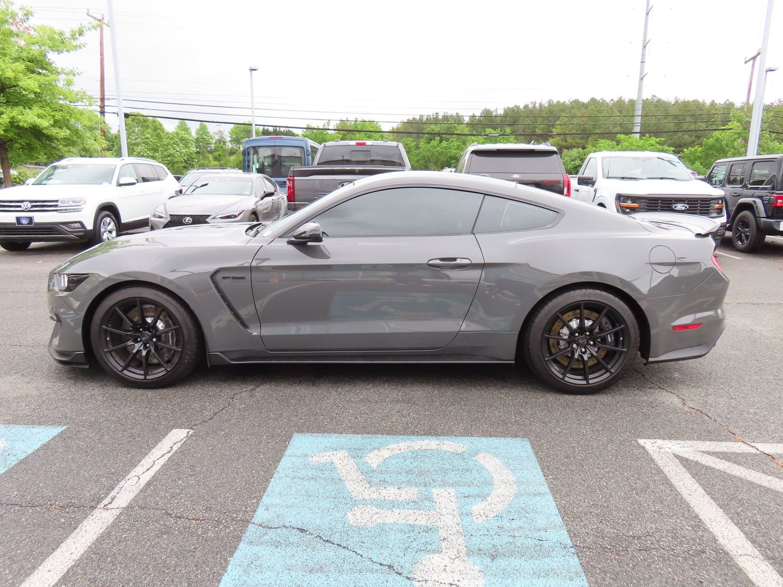 Certified 2018 Ford Mustang Shelby GT350 w/ Electronics Package RWD image 8