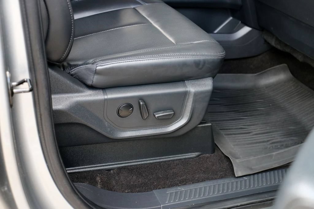 Certified 2022 Ford Expedition XLT RWD image 32