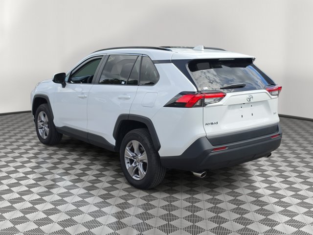 Used 2025 Toyota RAV4 XLE FWD image 4