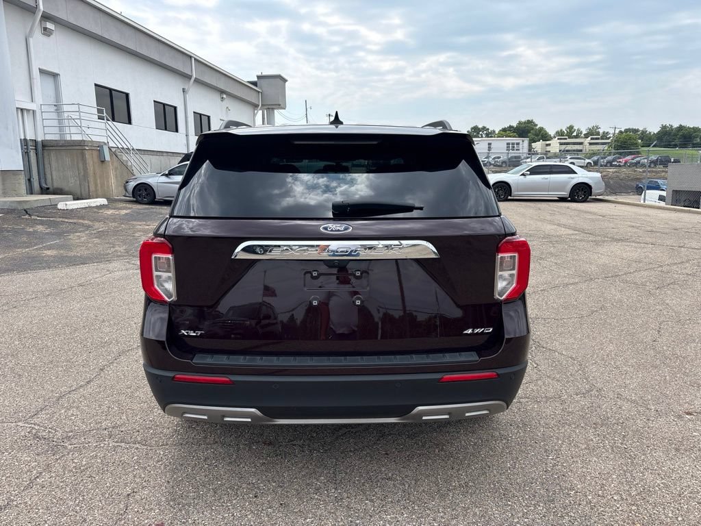 Certified 2023 Ford Explorer XLT w/ Equipment Group 202A AWD/4WD image 6