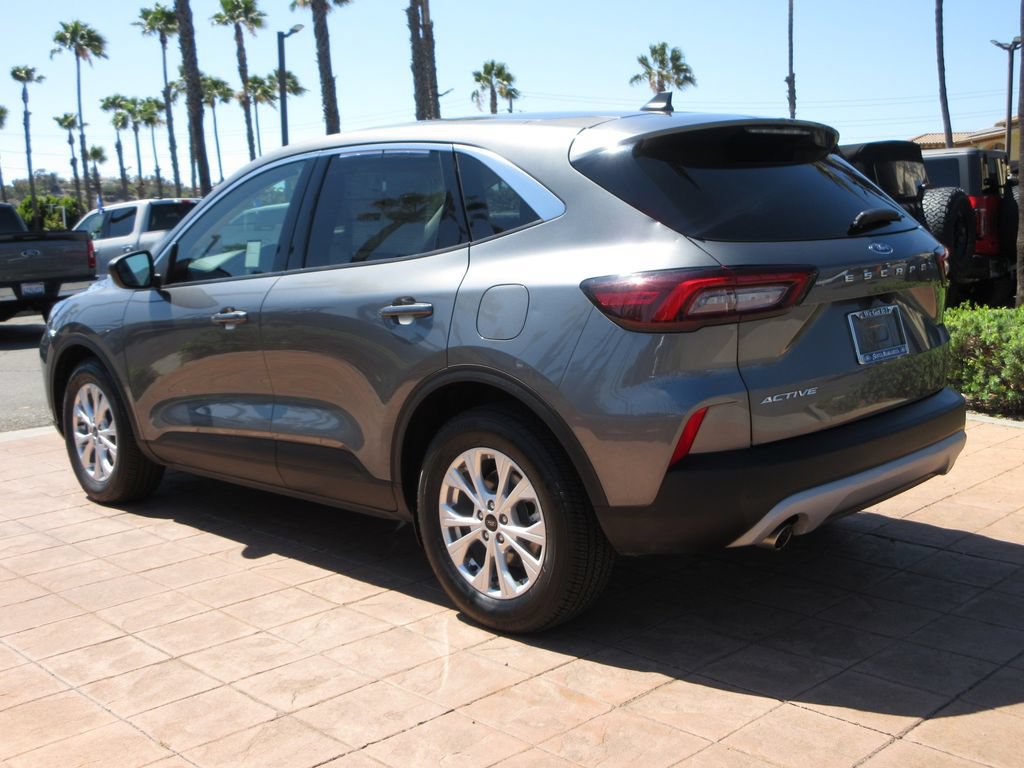 Certified 2024 Ford Escape Active FWD image 2