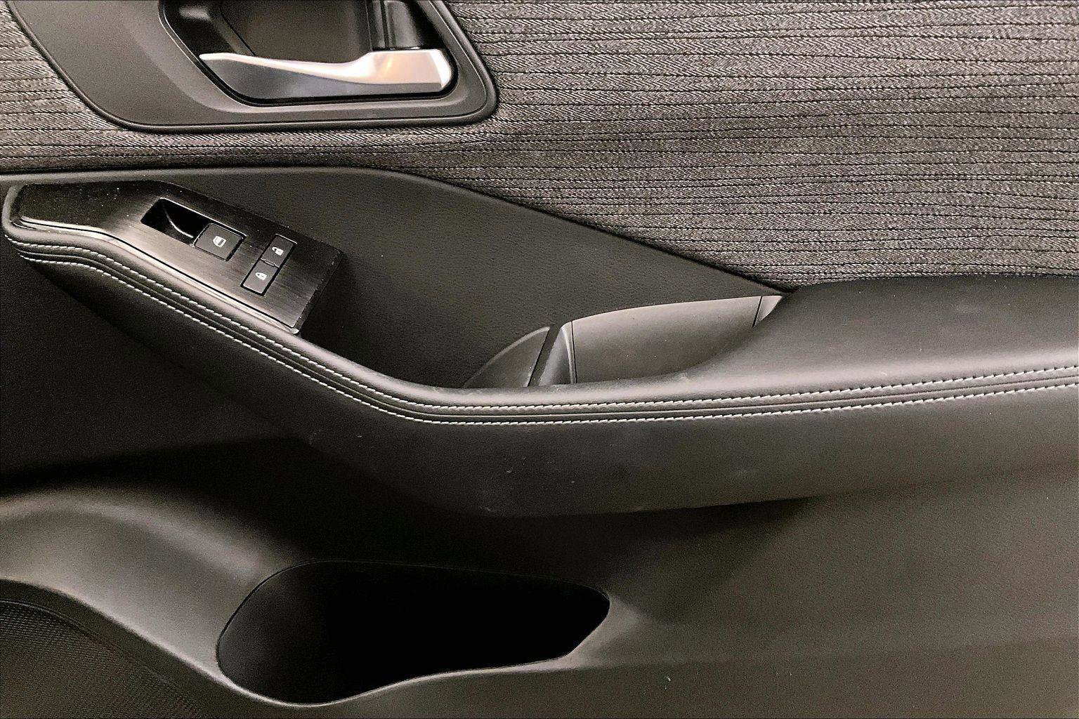 Used 2021 Nissan Rogue SV image 23