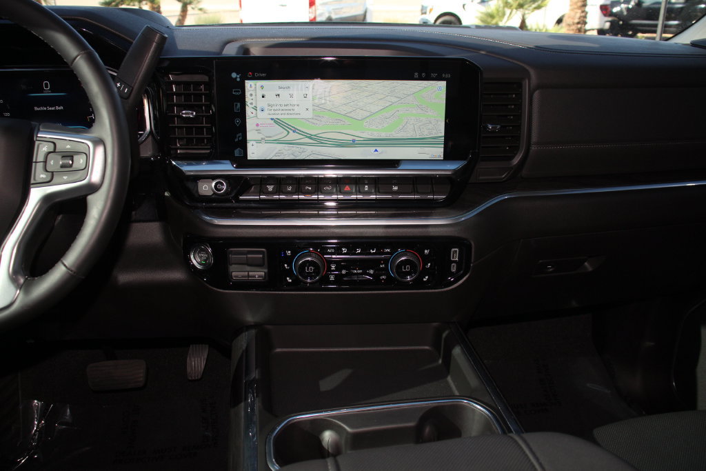 Used 2025 Chevrolet Silverado 2500 LTZ w/ LTZ Premium Package AWD/4WD image 18