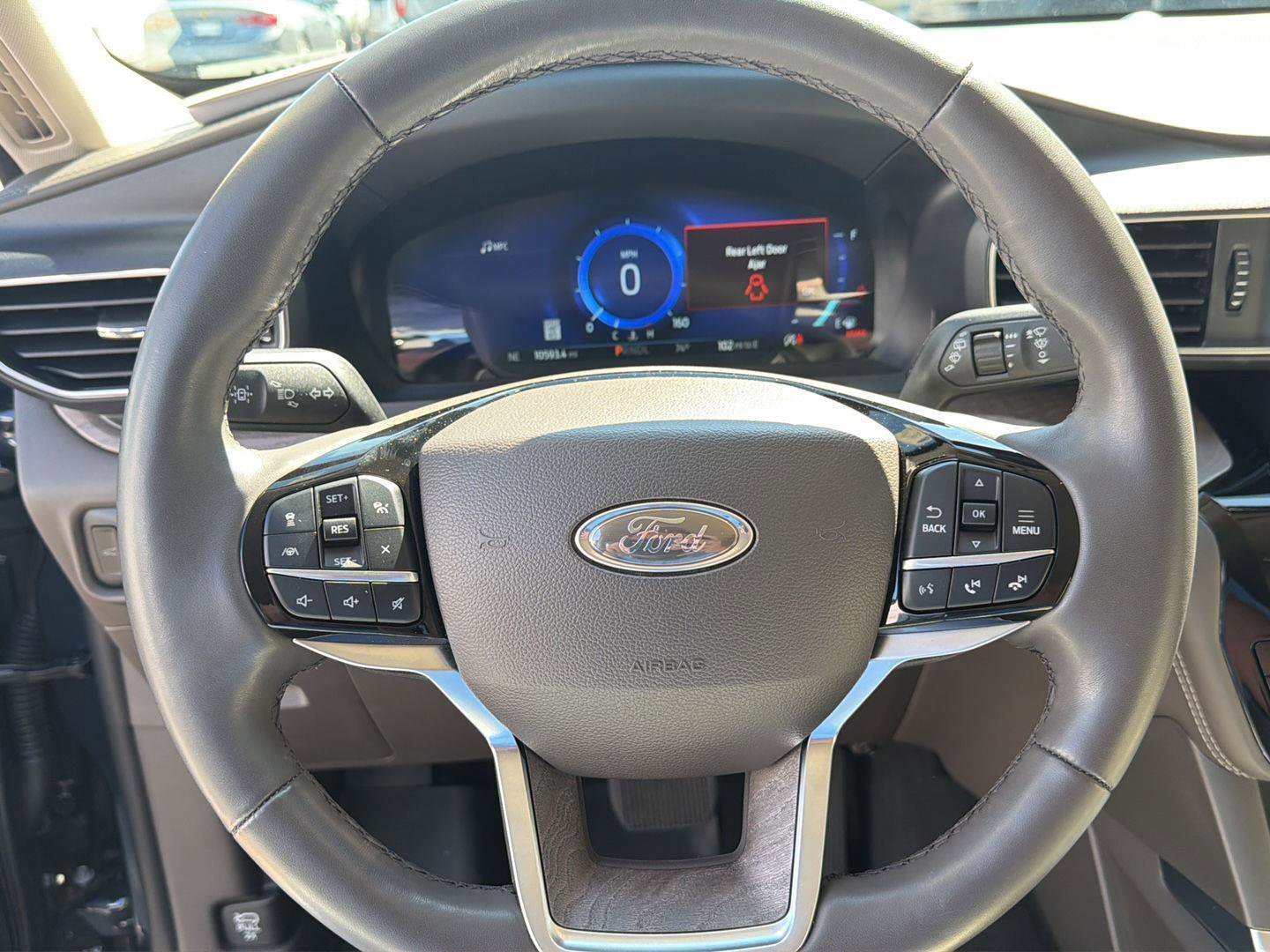 Certified 2023 Ford Explorer Platinum w/ Technology Package AWD/4WD image 22