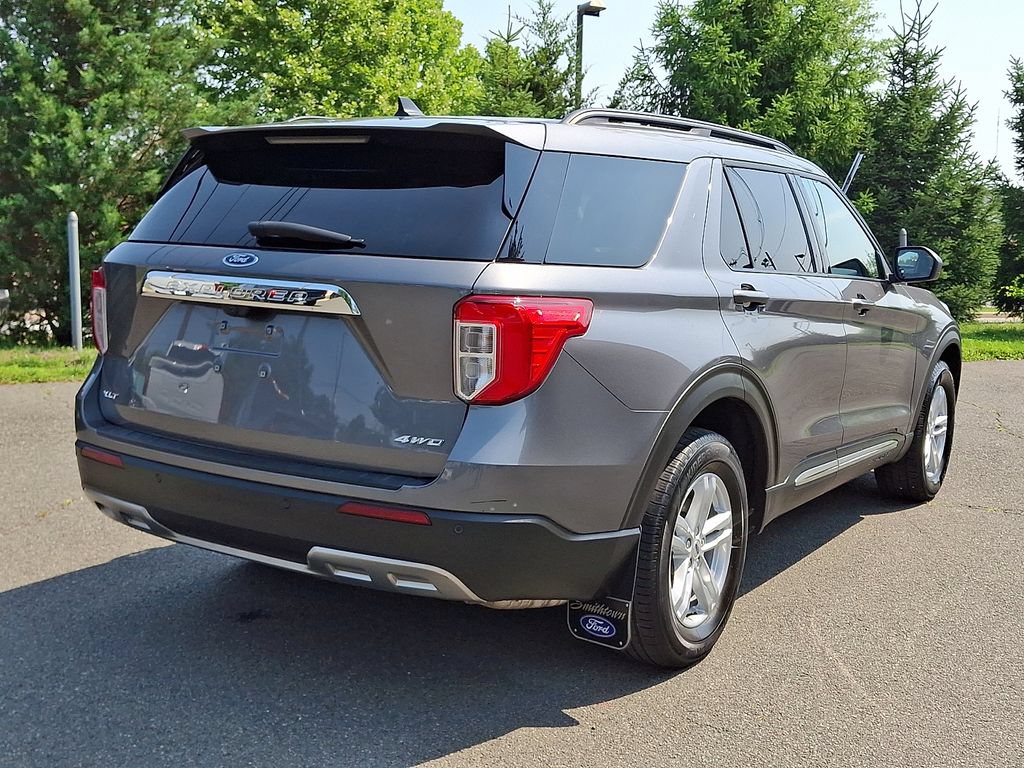 Certified 2023 Ford Explorer XLT w/ Equipment Group 202A AWD/4WD image 9
