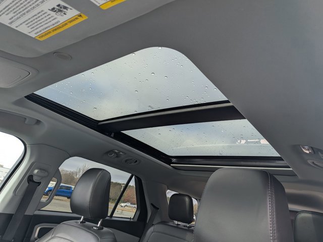 Certified 2022 Ford Explorer XLT w/ Equipment Group 202A image 26