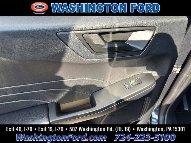 Certified 2022 Ford Escape SE w/ Convenience Package AWD/4WD image 17
