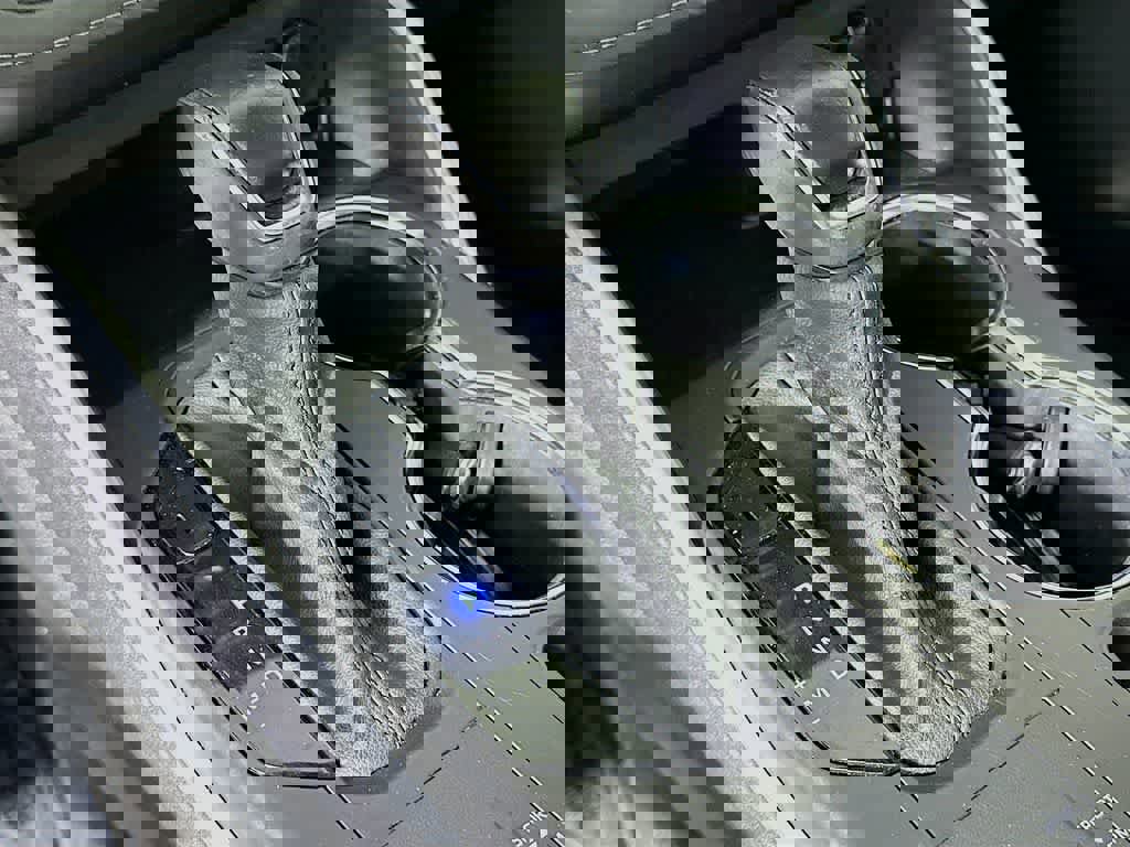 Used 2020 Toyota Highlander XLE image 22