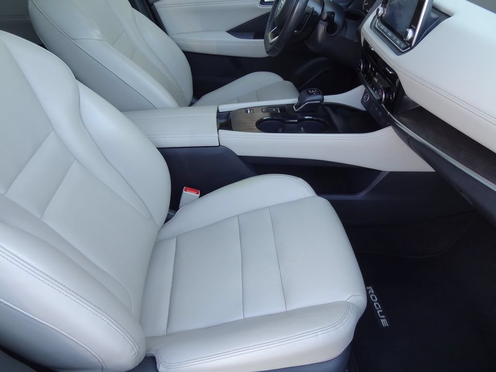 Used 2021 Nissan Rogue SL FWD image 16