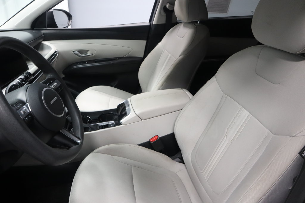 Used 2025 Hyundai Tucson SEL FWD image 17