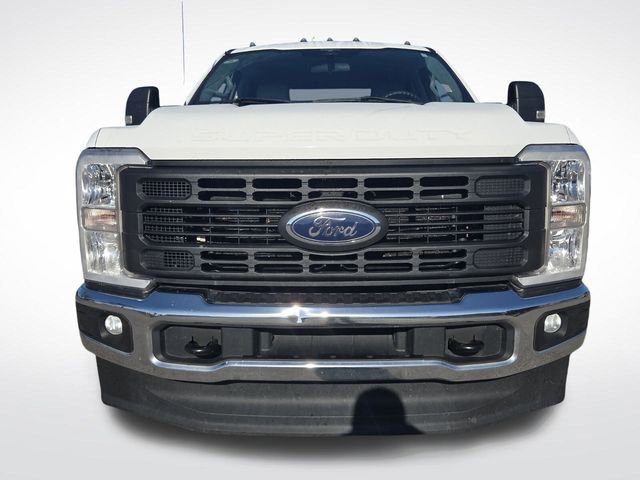 Certified 2023 Ford F250 XL w/ XL Chrome Package image 3