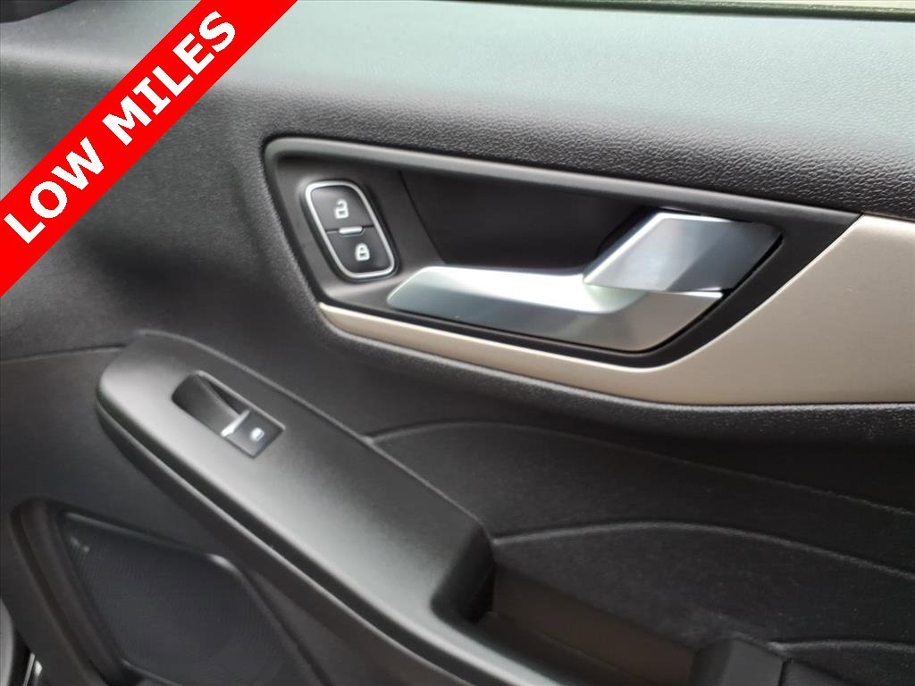 Certified 2022 Ford Escape SEL image 10