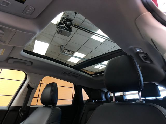 Certified 2022 Ford Escape Titanium AWD/4WD image 21