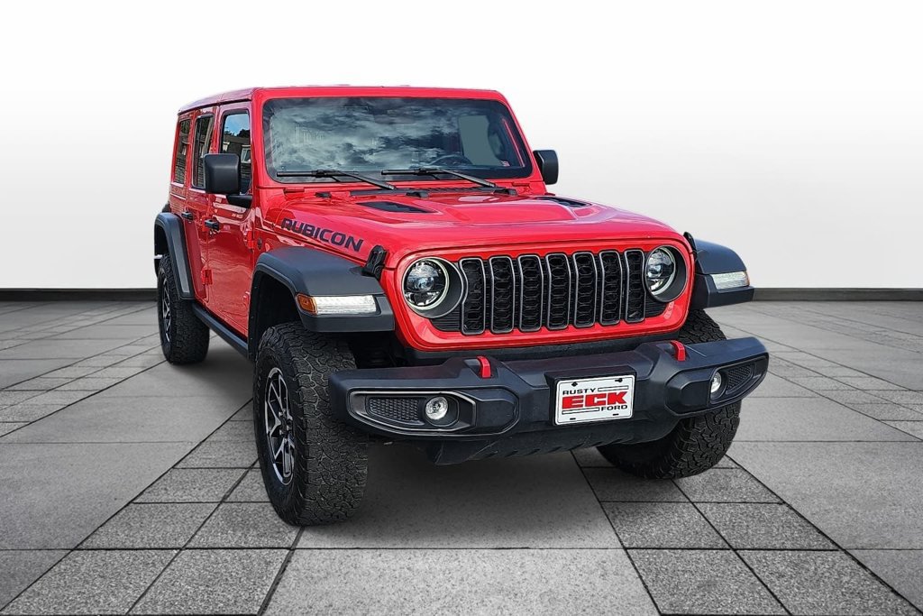 Used 2025 Jeep Wrangler Unlimited Rubicon AWD/4WD image 3