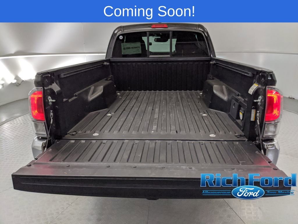 Used 2022 Toyota Tacoma TRD Off-Road image 24
