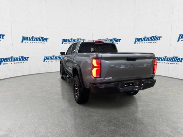 Used 2024 Chevrolet Colorado ZR2 w/ ZR2 Convenience Package III AWD/4WD image 9