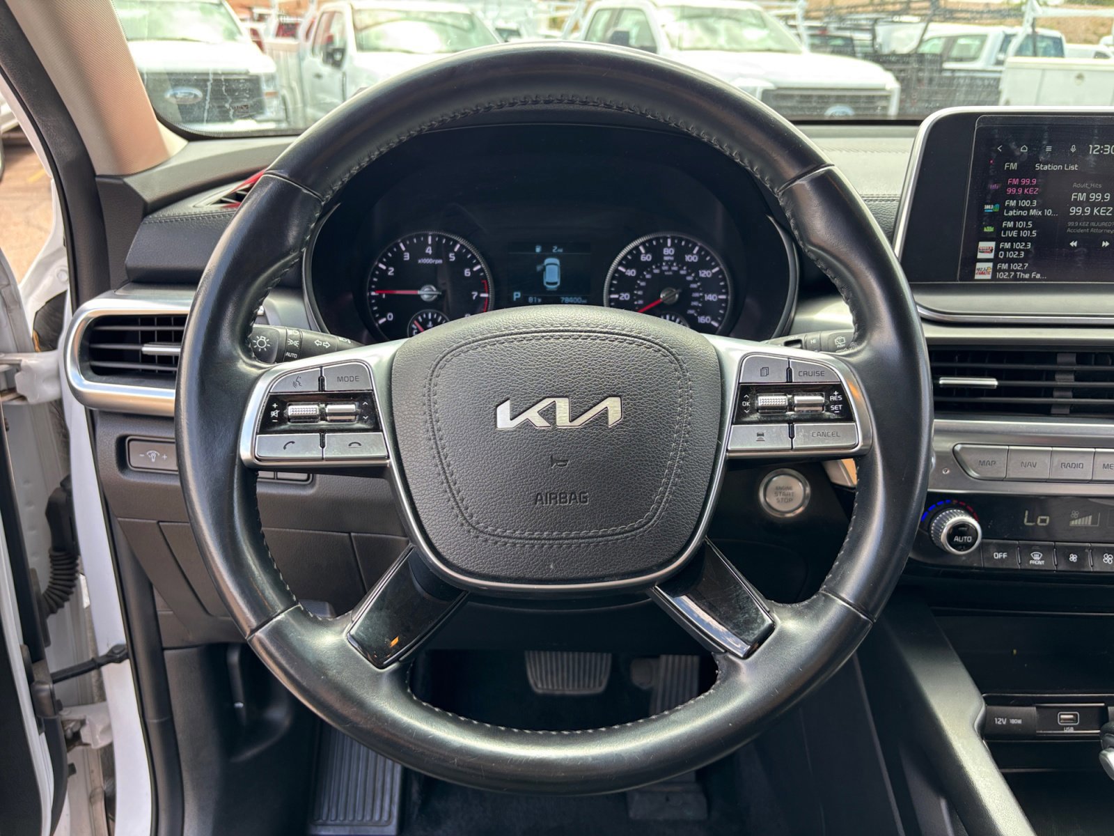 Used 2022 Kia Telluride LX image 9