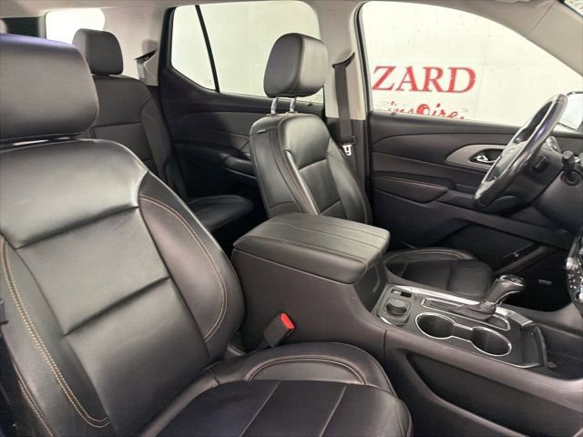 Used 2020 Chevrolet Traverse LT w/ LT Premium Package image 16
