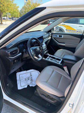 Certified 2023 Ford Explorer XLT w/ Equipment Group 202A AWD/4WD image 8