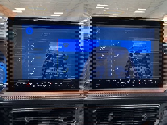 Certified 2025 Ford Bronco Sport Outer Banks w/ Outer Banks Tech Package+ image 11