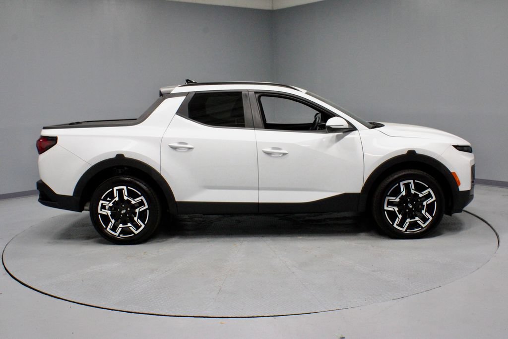 Used 2025 Hyundai Santa Cruz Limited AWD/4WD image 12