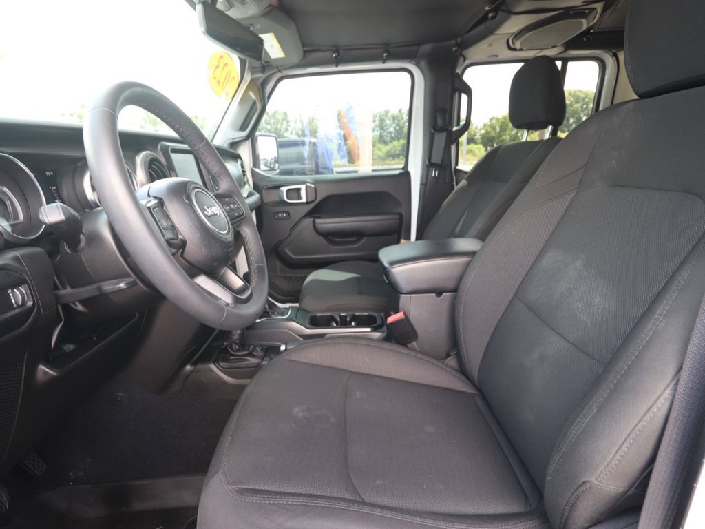 Used 2023 Jeep Wrangler Unlimited Sport AWD/4WD image 2