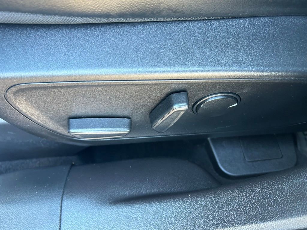 Certified 2023 Ford Escape Platinum image 16