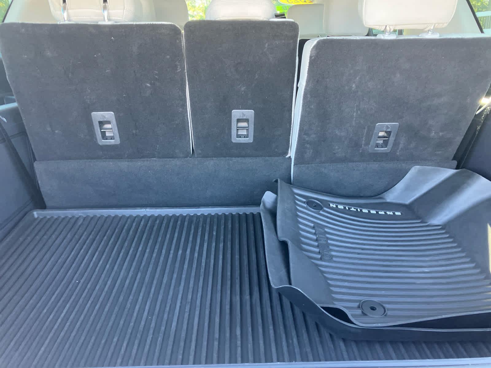 Certified 2025 Ford Expedition Max Platinum w/ Driver's Package AWD/4WD image 7