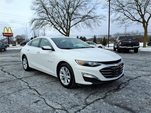 Used 2024 Chevrolet Malibu LT image 3