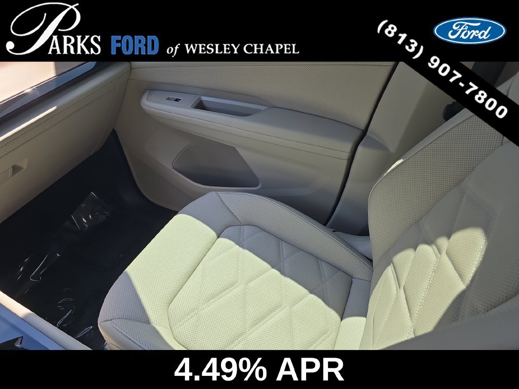 Used 2025 Volkswagen Atlas SE FWD image 15