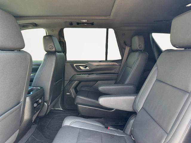 Used 2022 Chevrolet Tahoe Z71 w/ Luxury Package AWD/4WD image 13