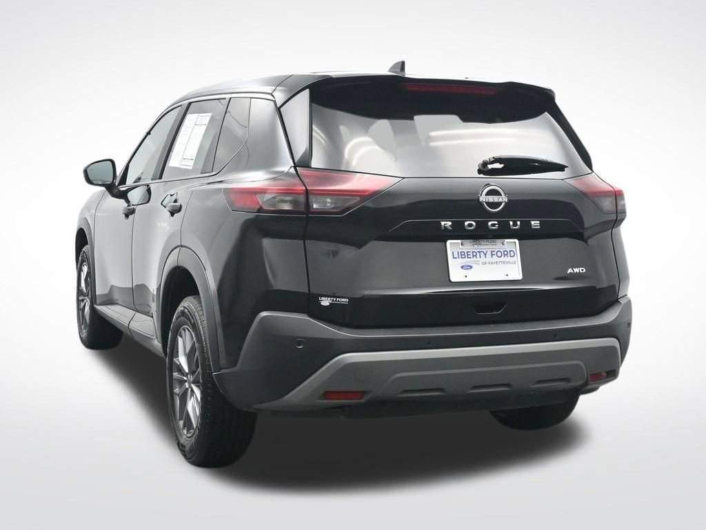 Used 2023 Nissan Rogue S AWD/4WD image 9