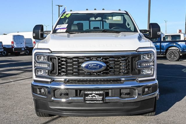Certified 2024 Ford F350 Lariat w/ FX4 Off-Road Package AWD/4WD image 2