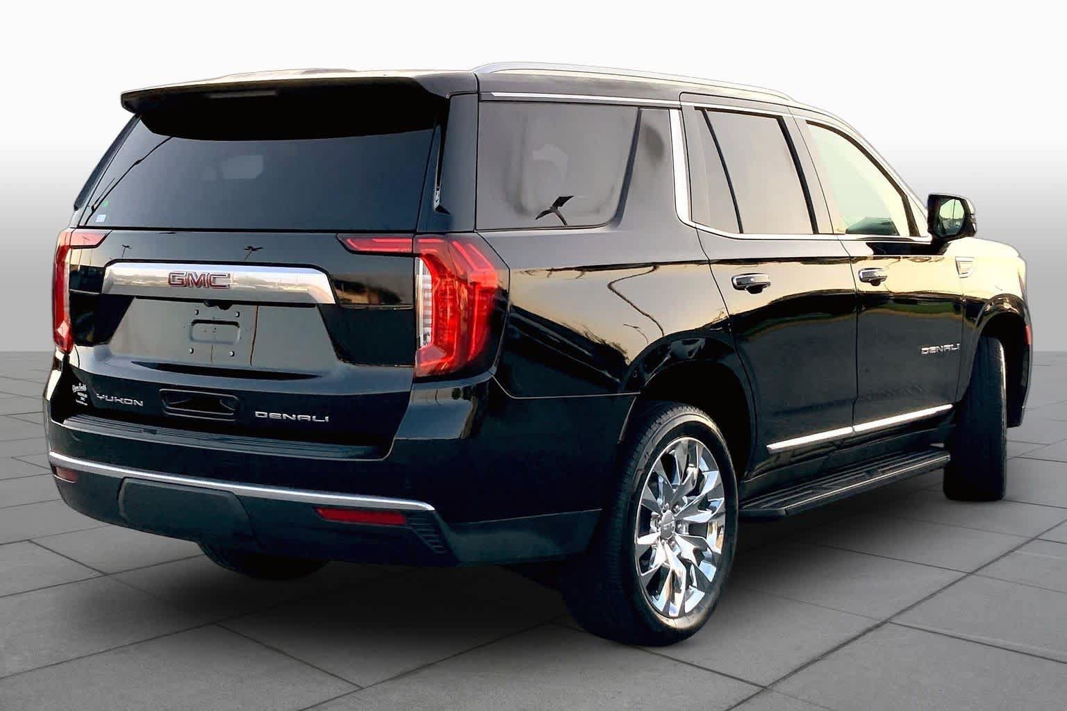 Used 2024 GMC Yukon Denali w/ Max Trailering Package AWD/4WD image 12
