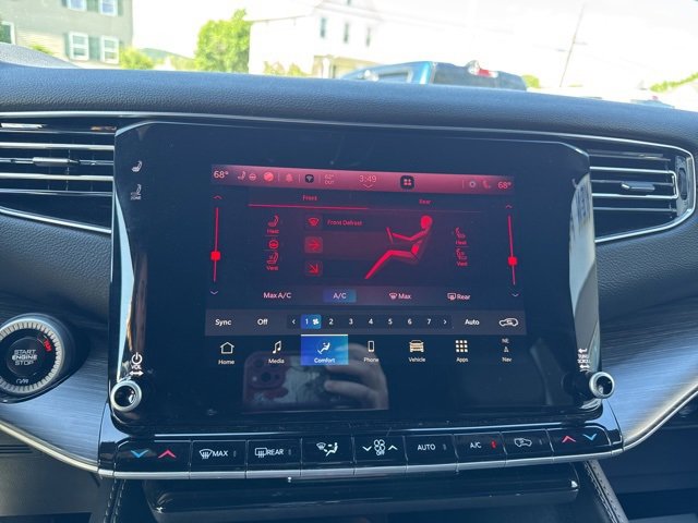 Used 2024 Jeep Wagoneer Series III image 29