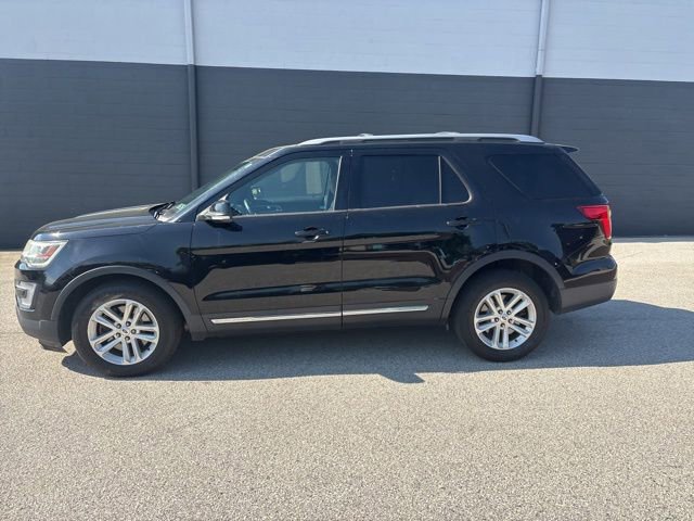 Certified 2017 Ford Explorer XLT w/ Equipment Group 202A FWD image 2