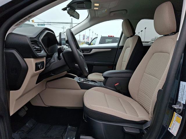 Certified 2022 Ford Escape SE image 13