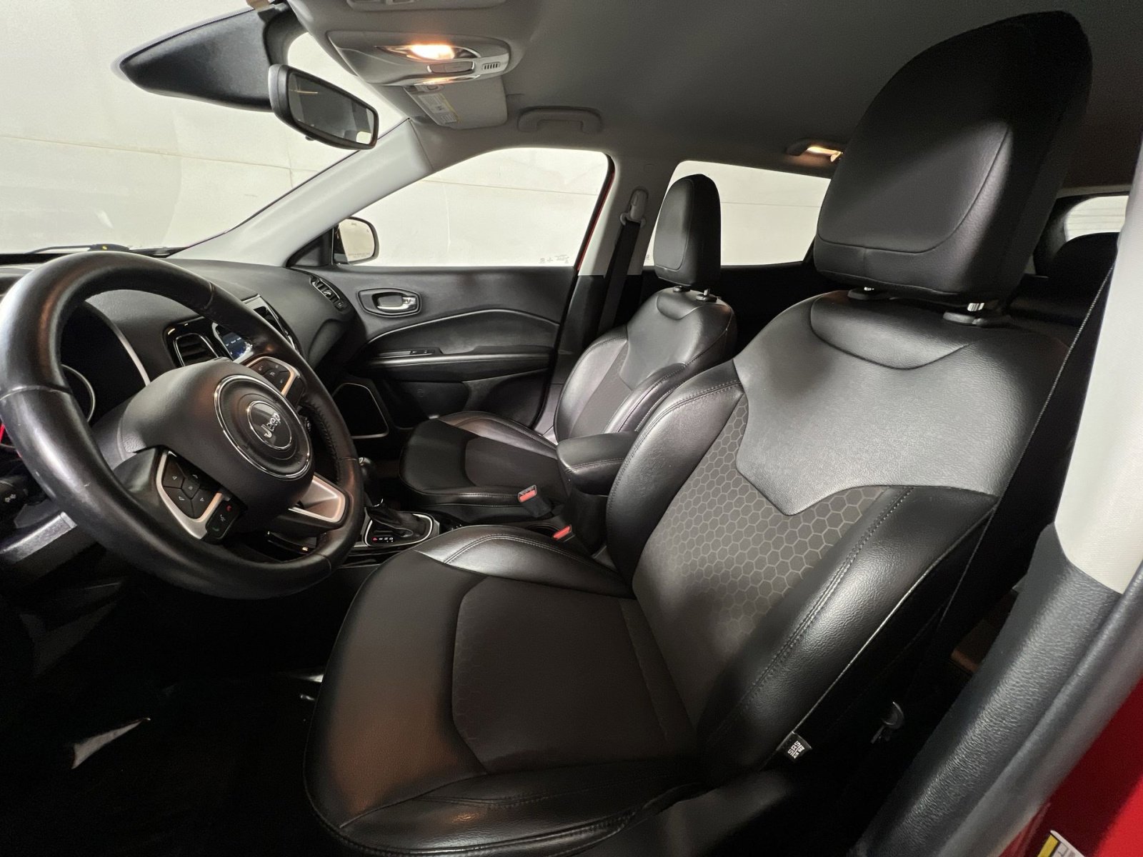 Used 2020 Jeep Compass Latitude image 13