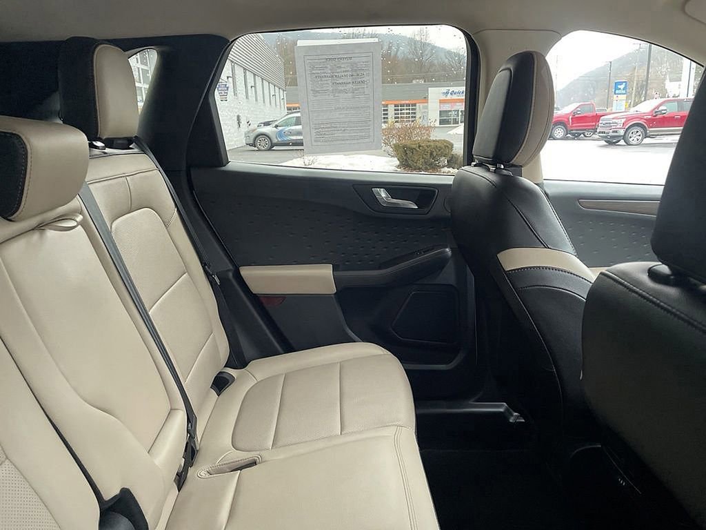 Certified 2020 Ford Escape Titanium image 9