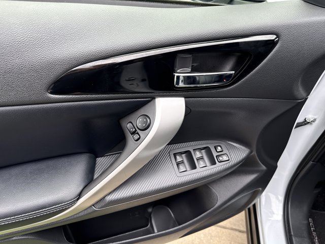 Used 2024 Mitsubishi Eclipse Cross SEL AWD/4WD image 11