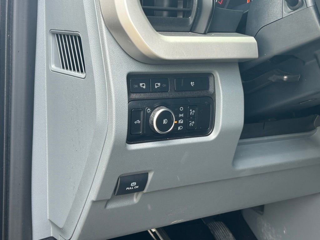 Certified 2024 Ford F350 XLT w/ 360-Degree Camera Package AWD/4WD image 34