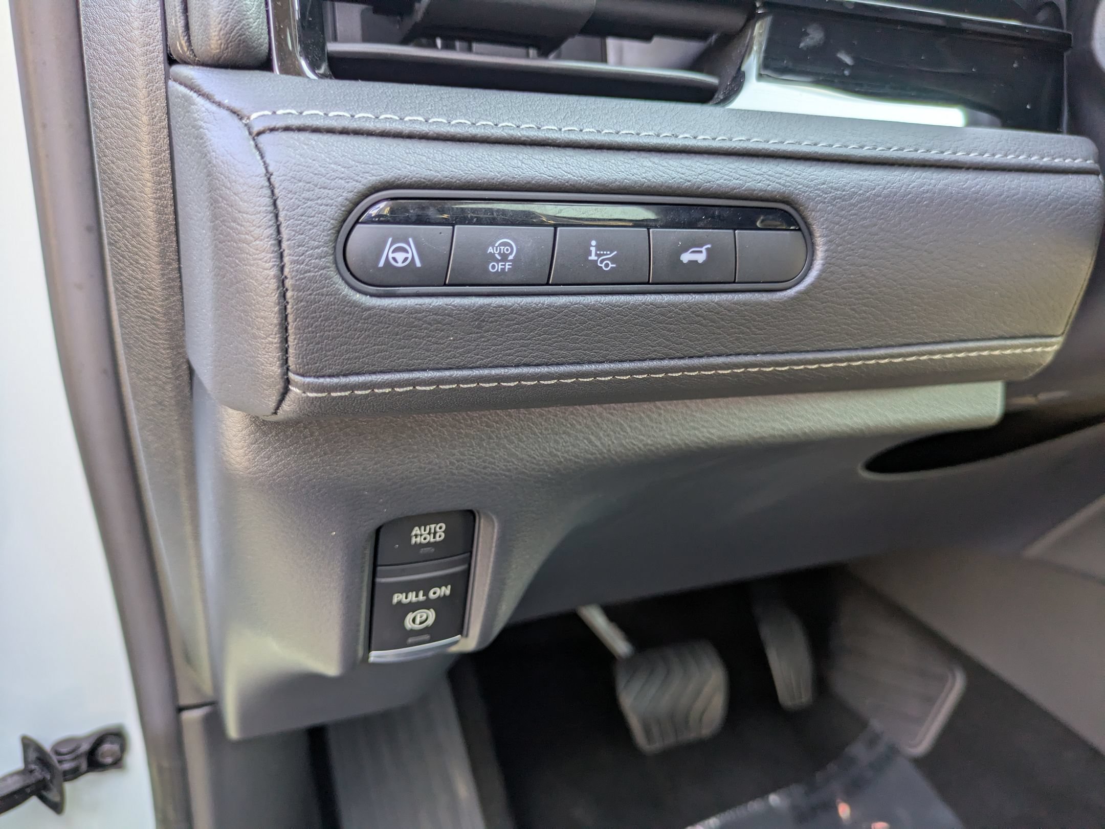 Used 2025 INFINITI QX80 Sensory AWD/4WD image 17