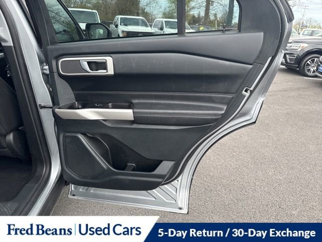 Certified 2023 Ford Explorer XLT w/ Equipment Group 202A AWD/4WD image 15