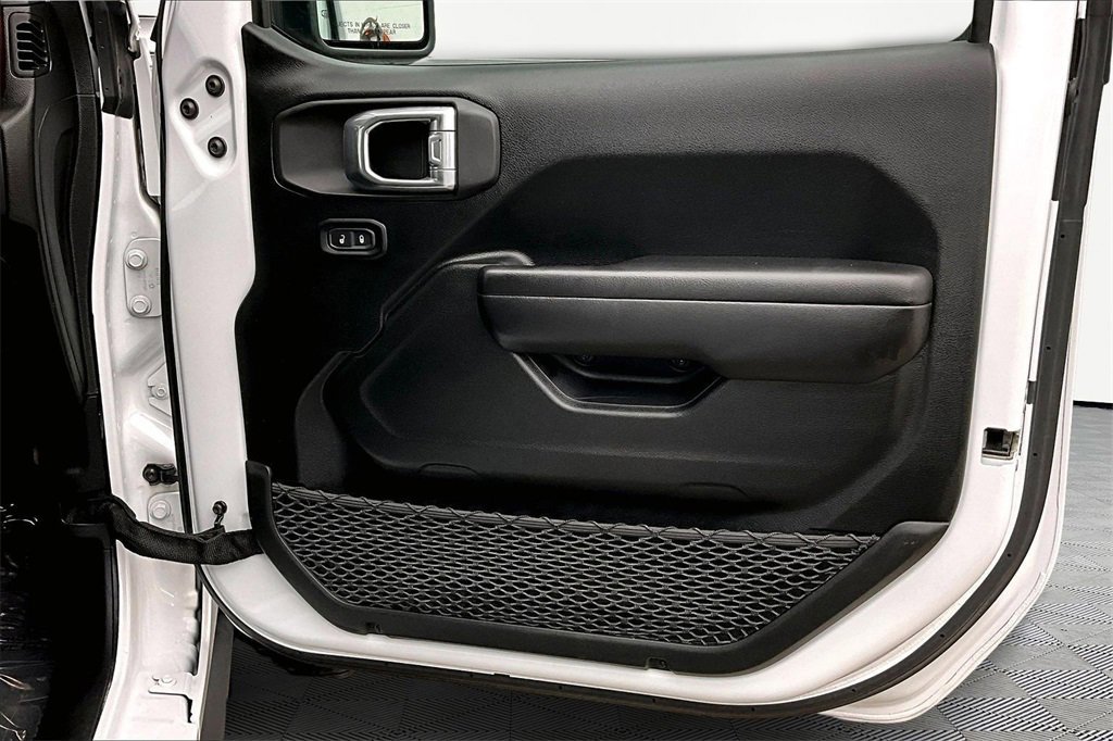 Used 2021 Jeep Gladiator Rubicon w/ Cold Weather Group image 25