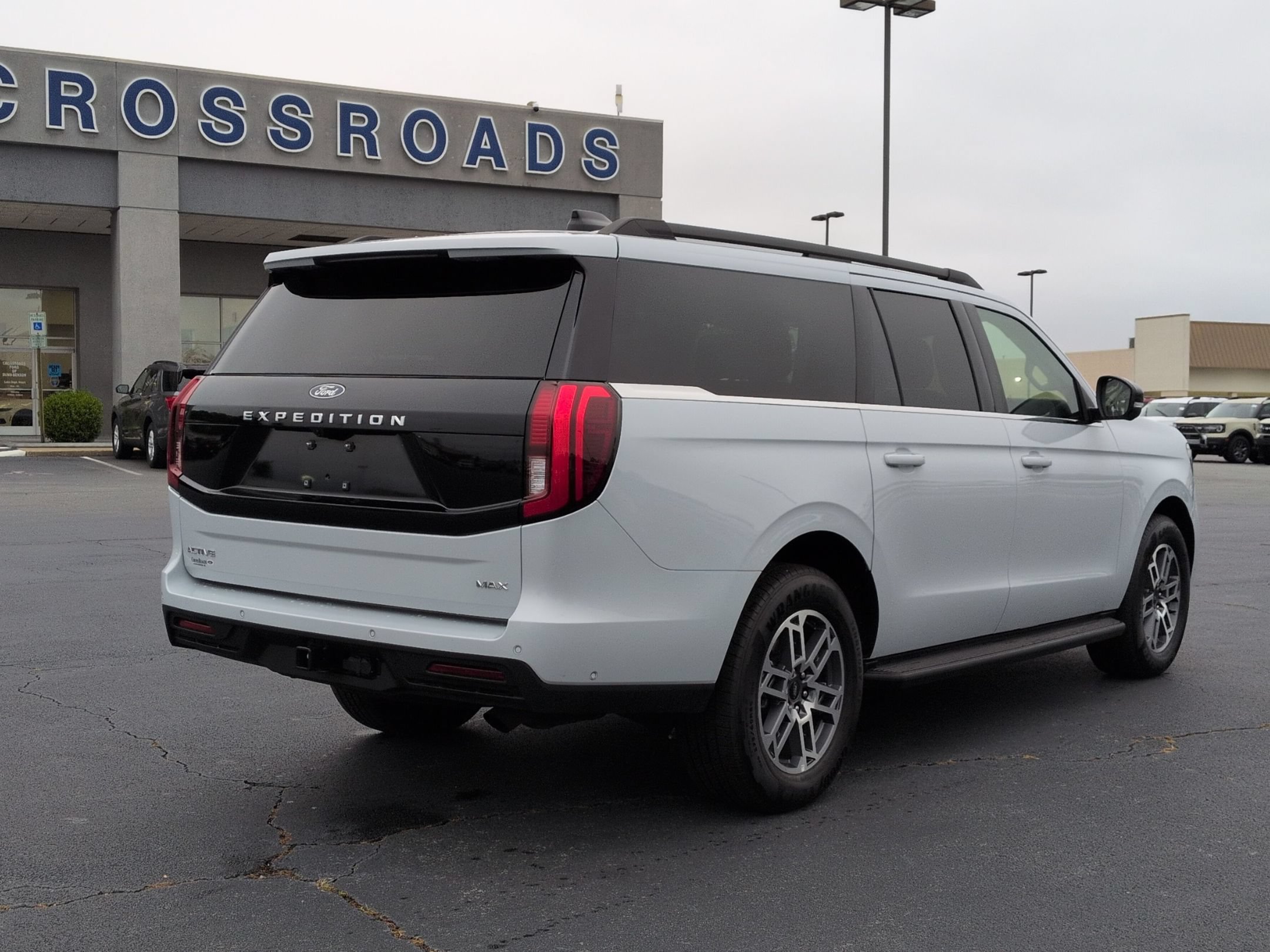 Certified 2025 Ford Expedition Max Active RWD image 4